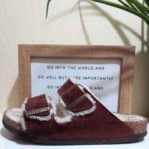 VIEW PICS+ DESCRIPTION  Brown Birkenstock Slides Women's sz 6 (37)